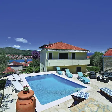 Lovely In With House Sea View Apartment